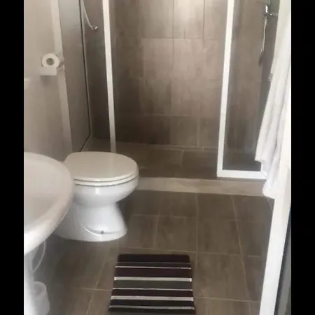 Casa Vacanza Diego Disponibile Con Vasto Giardino Posto Auto
