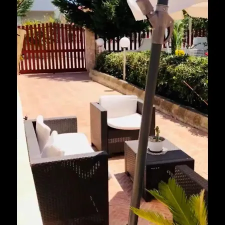 Casa Vacanza Diego Disponibile Con Vasto Giardino Posto Auto Apartment Torre Lapillo
